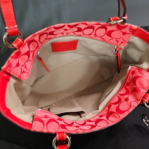 Coach Red Shoulder Tote Bag Handbag Style #F14281  EEUC Pre-Owned - Picture 9 of 11